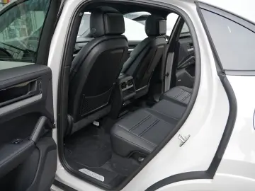 E-Hybrid Coupé SPORTDESIGN-PAKET-INNODRIVE-BOSE