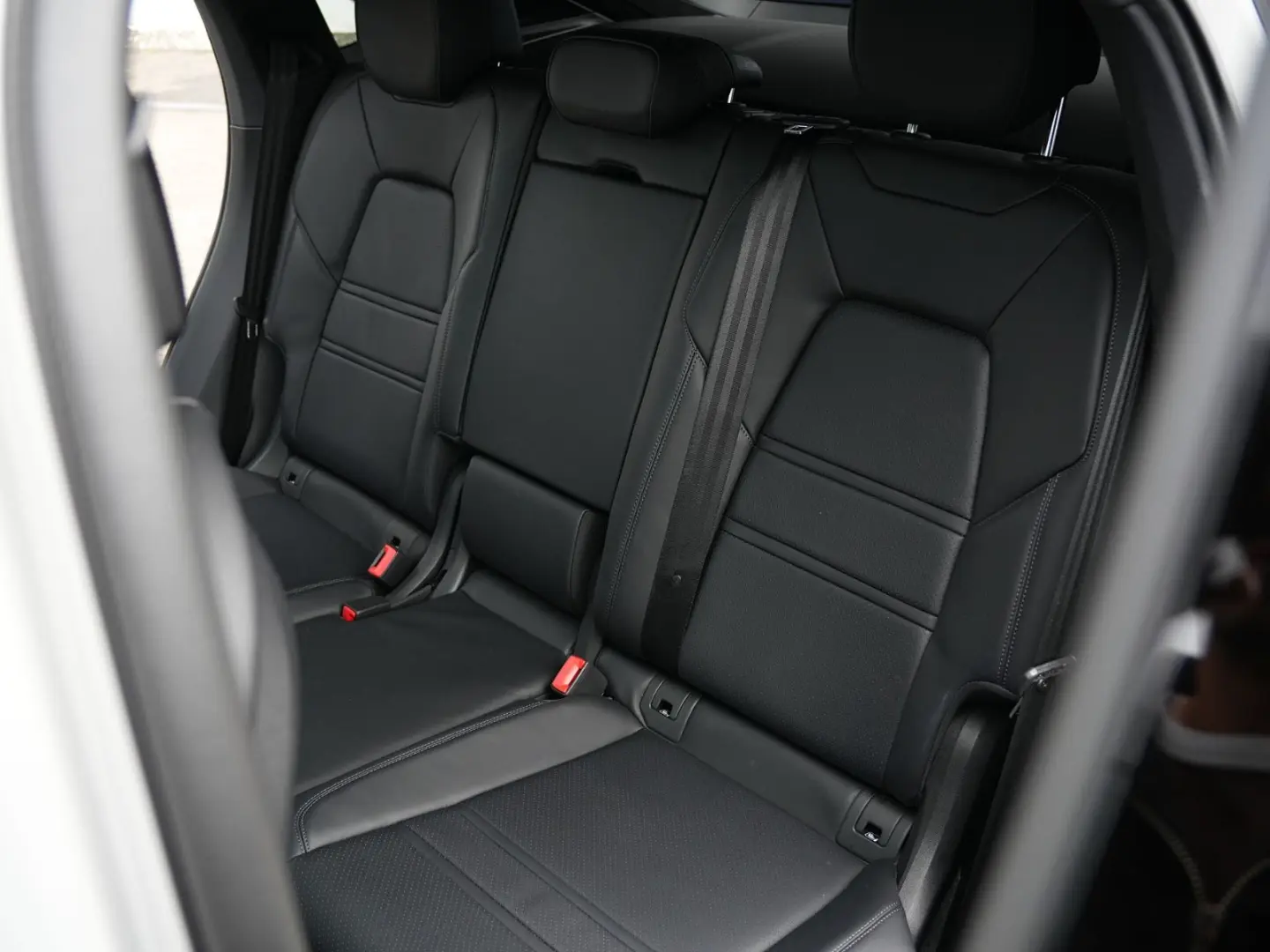 E-Hybrid Coupé SPORTDESIGN-PAKET-INNODRIVE-BOSE