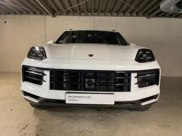 Cayenne E-Hybrid   Nachtsicht   InnoDrive