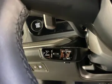 Cayenne E-Hybrid   Nachtsicht   InnoDrive