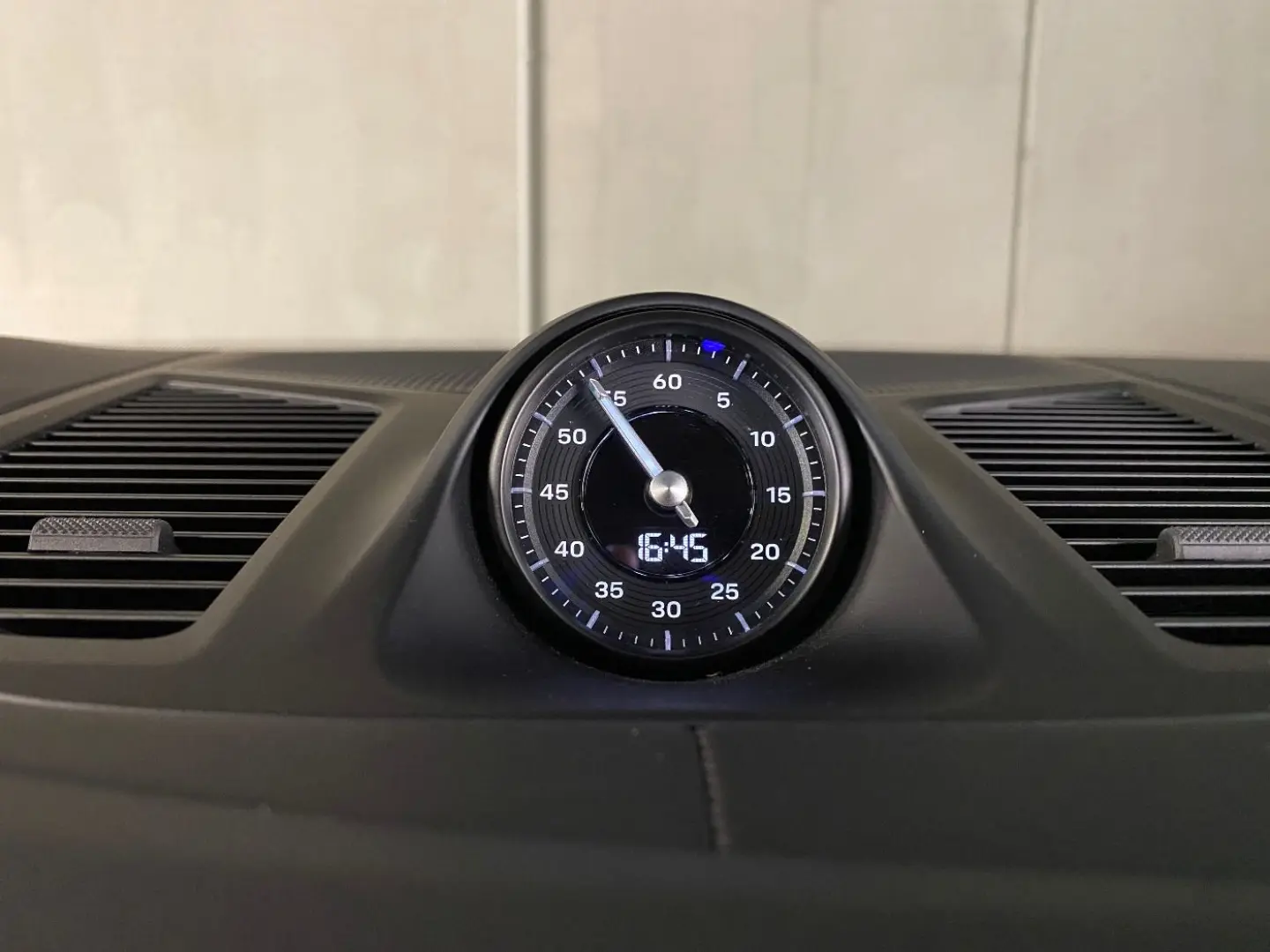 Cayenne E-Hybrid   Nachtsicht   InnoDrive