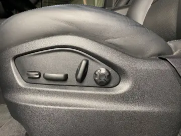 Cayenne E-Hybrid   Nachtsicht   InnoDrive