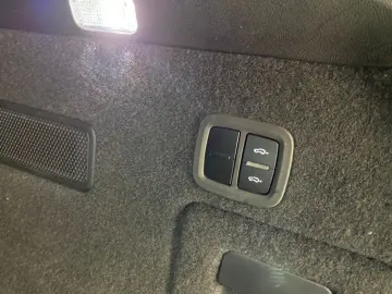 Cayenne E-Hybrid   Nachtsicht   InnoDrive