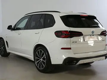 X5 xDr.50e M Sport Pro AHK Widescreen 2Achs HiF