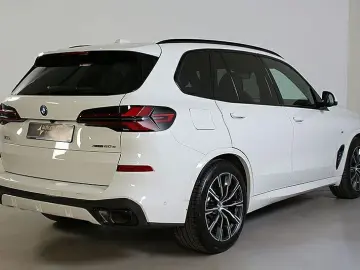 X5 xDr.50e M Sport Pro AHK Widescreen 2Achs HiF