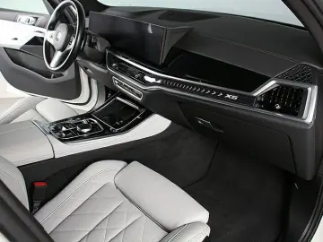 X5 xDr.50e M Sport Pro AHK Widescreen 2Achs HiF