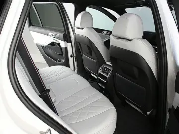 X5 xDr.50e M Sport Pro AHK Widescreen 2Achs HiF