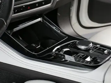 X5 xDr.50e M Sport Pro AHK Widescreen 2Achs HiF