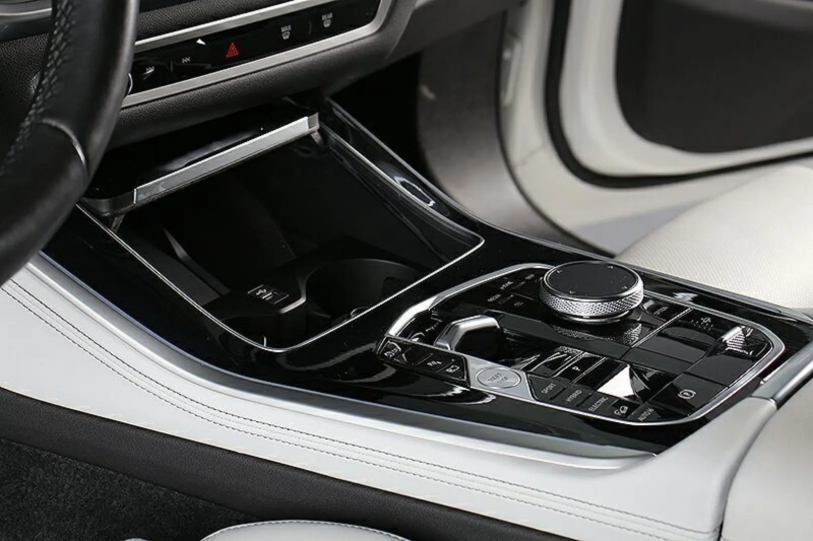 X5 xDr.50e M Sport Pro AHK Widescreen 2Achs HiF