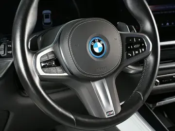 X5 xDr.50e M Sport Pro AHK Widescreen 2Achs HiF