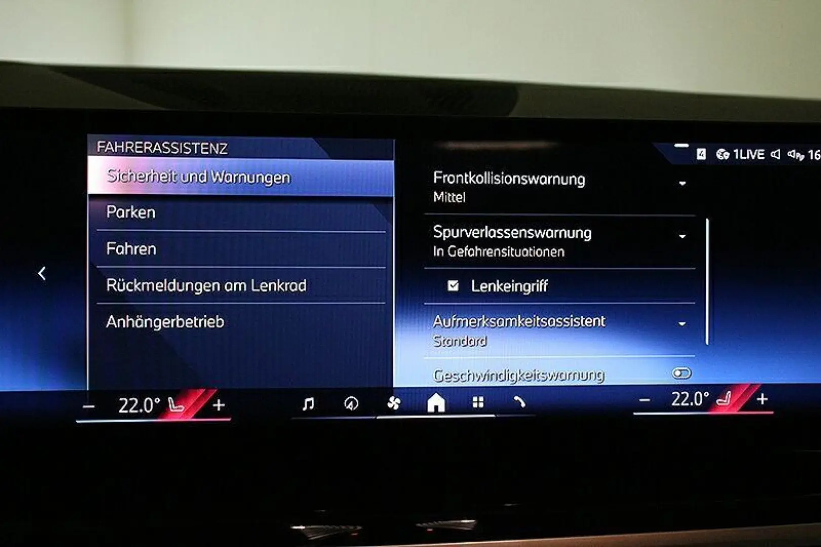 X5 xDr.50e M Sport Pro AHK Widescreen 2Achs HiF