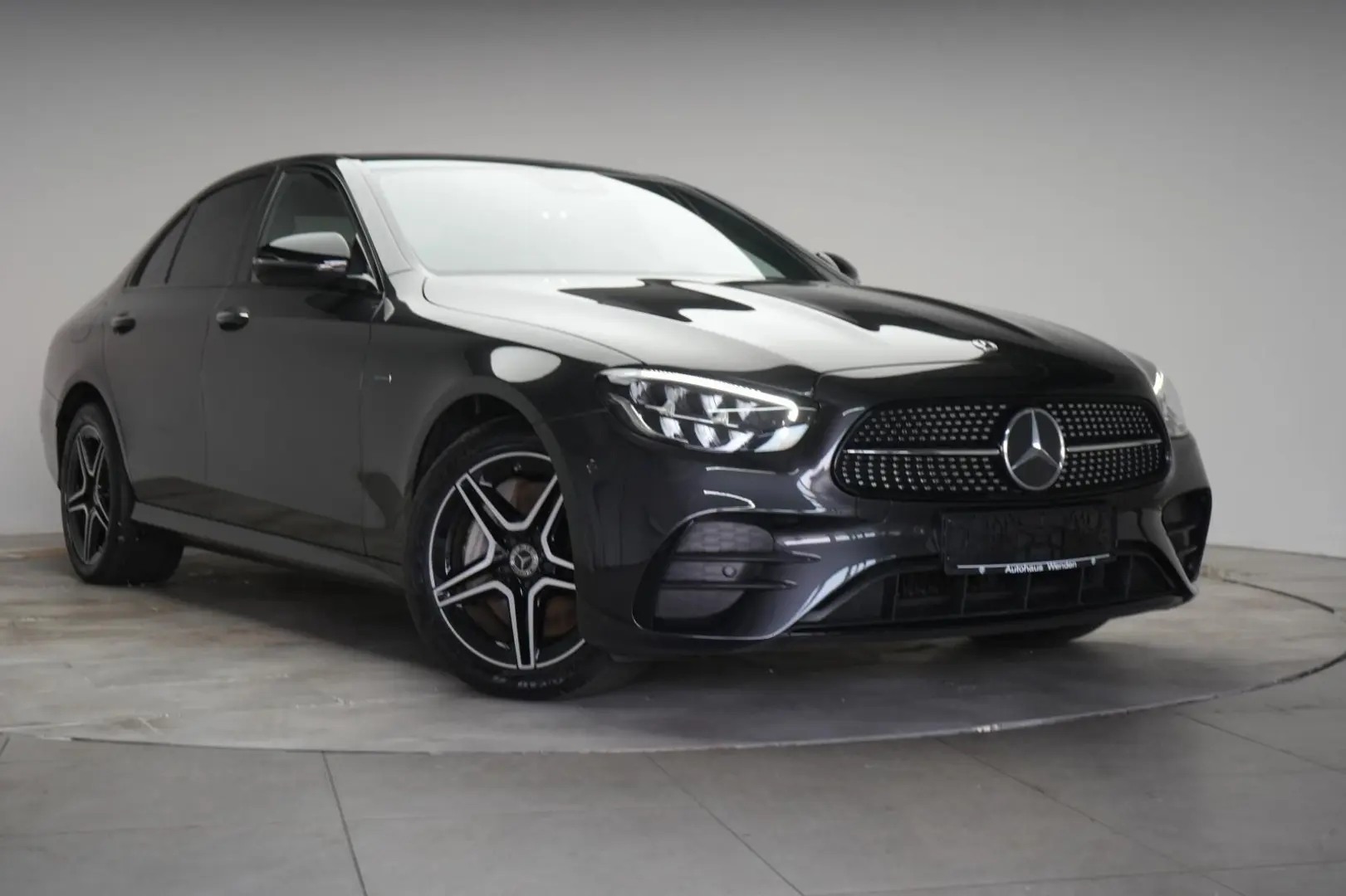 E 300 de 9G-Tronic AMG Navi Temp Kamera Burmeste