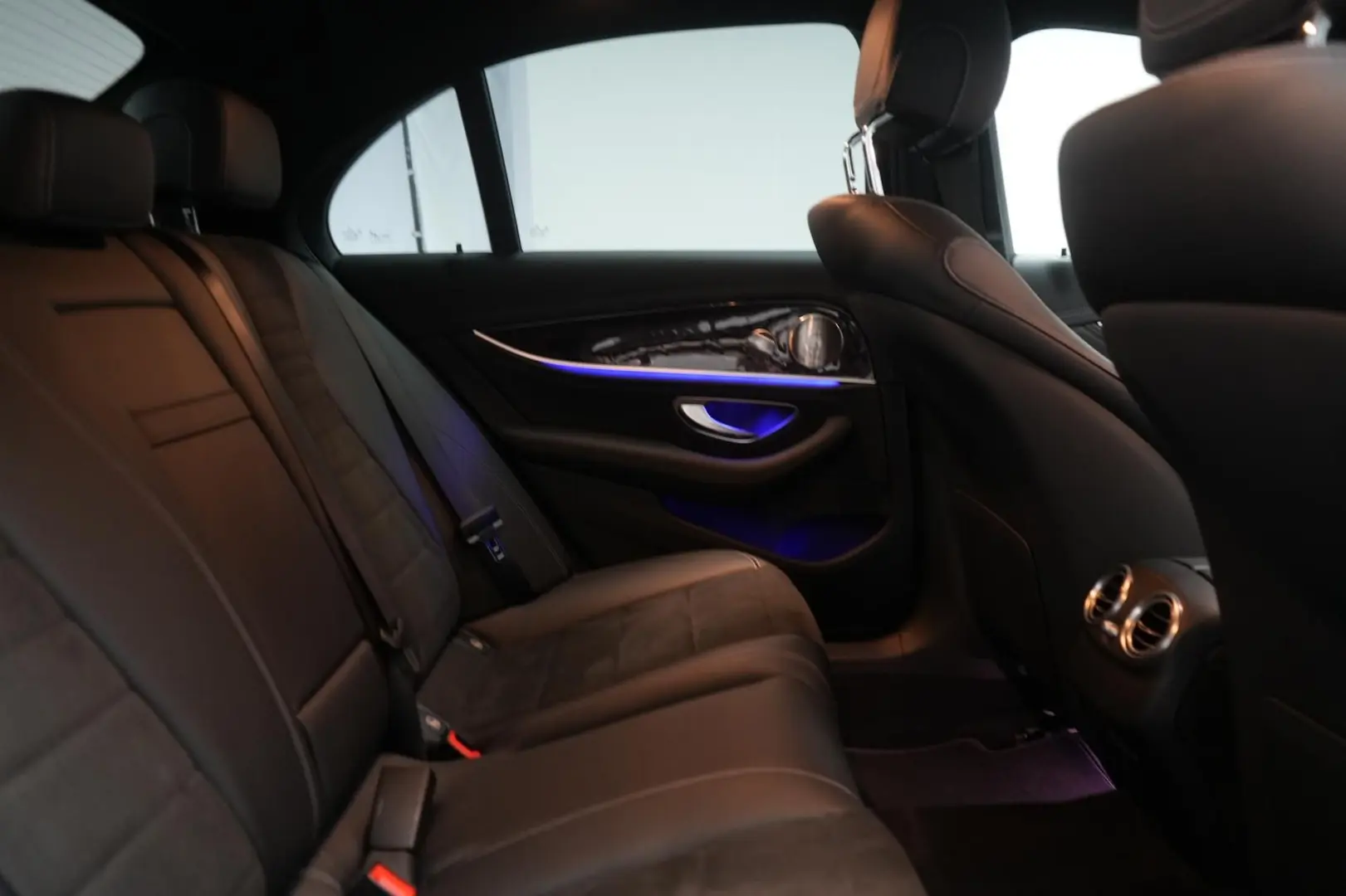 E 300 de 9G-Tronic AMG Navi Temp Kamera Burmeste