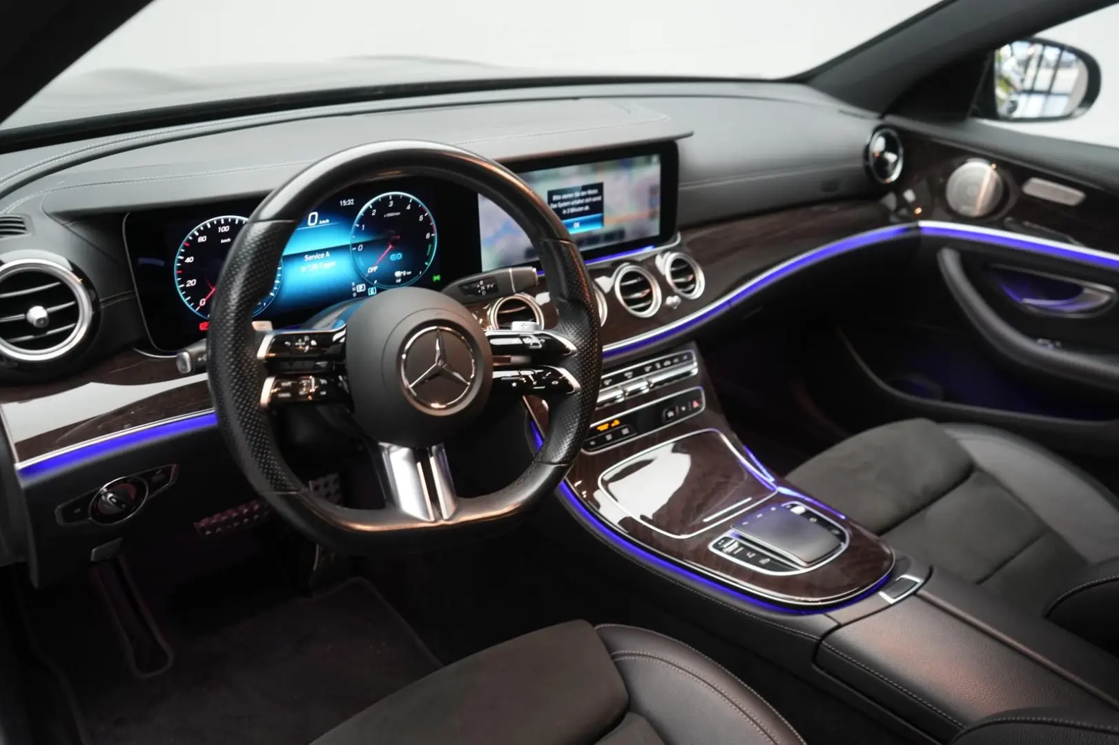 E 300 de 9G-Tronic AMG Navi Temp Kamera Burmeste