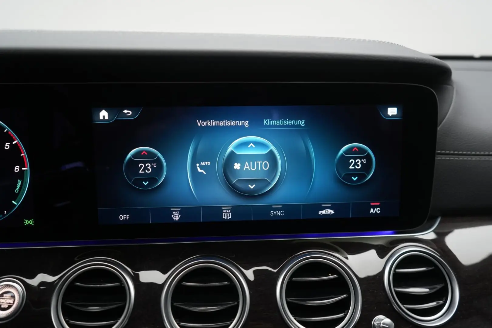 E 300 de 9G-Tronic AMG Navi Temp Kamera Burmeste