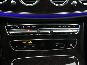 E 300 de 9G-Tronic AMG Navi Temp Kamera Burmeste
