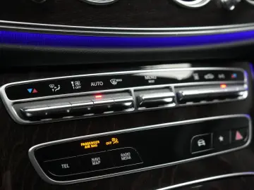 E 300 de 9G-Tronic AMG Navi Temp Kamera Burmeste