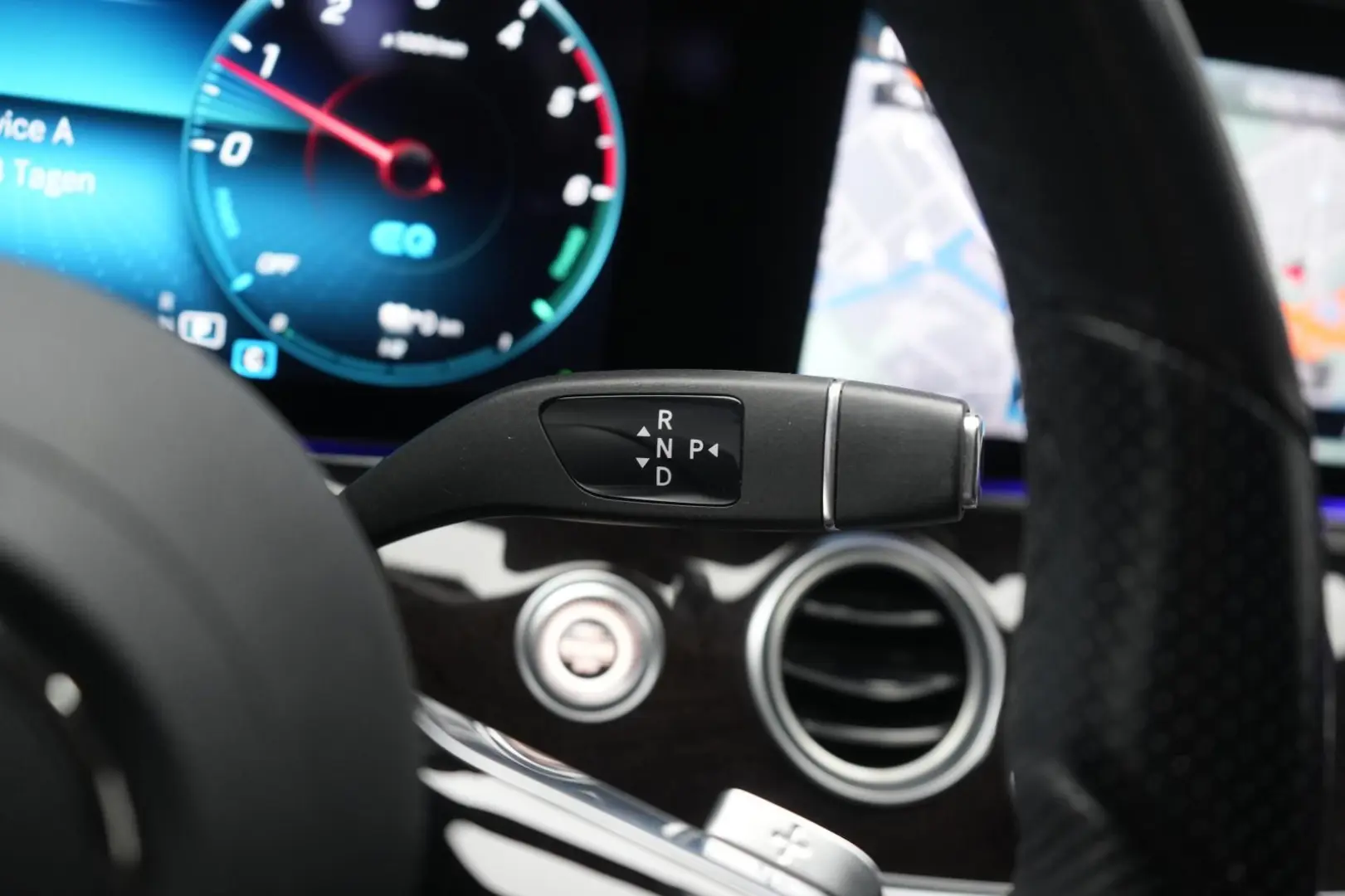 E 300 de 9G-Tronic AMG Navi Temp Kamera Burmeste