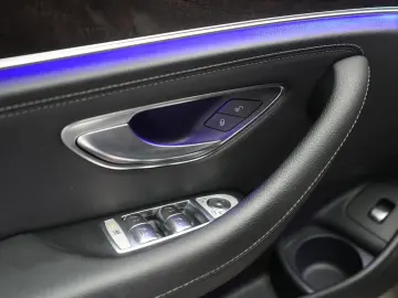 E 300 de 9G-Tronic AMG Navi Temp Kamera Burmeste