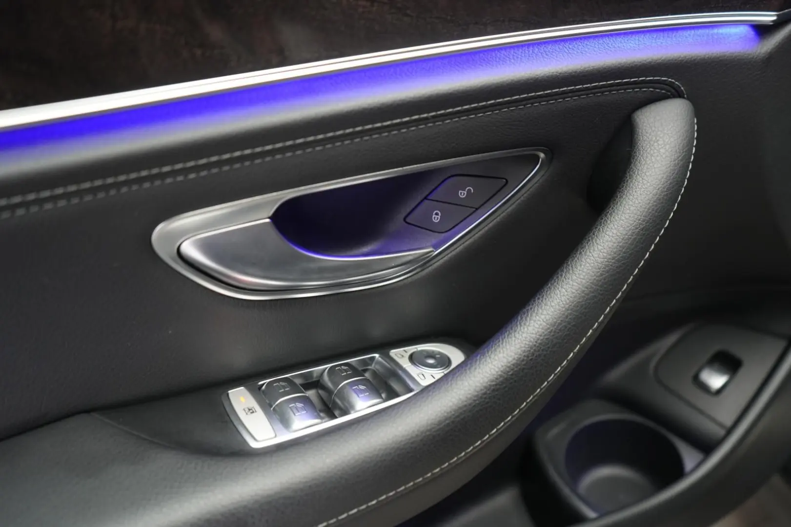 E 300 de 9G-Tronic AMG Navi Temp Kamera Burmeste