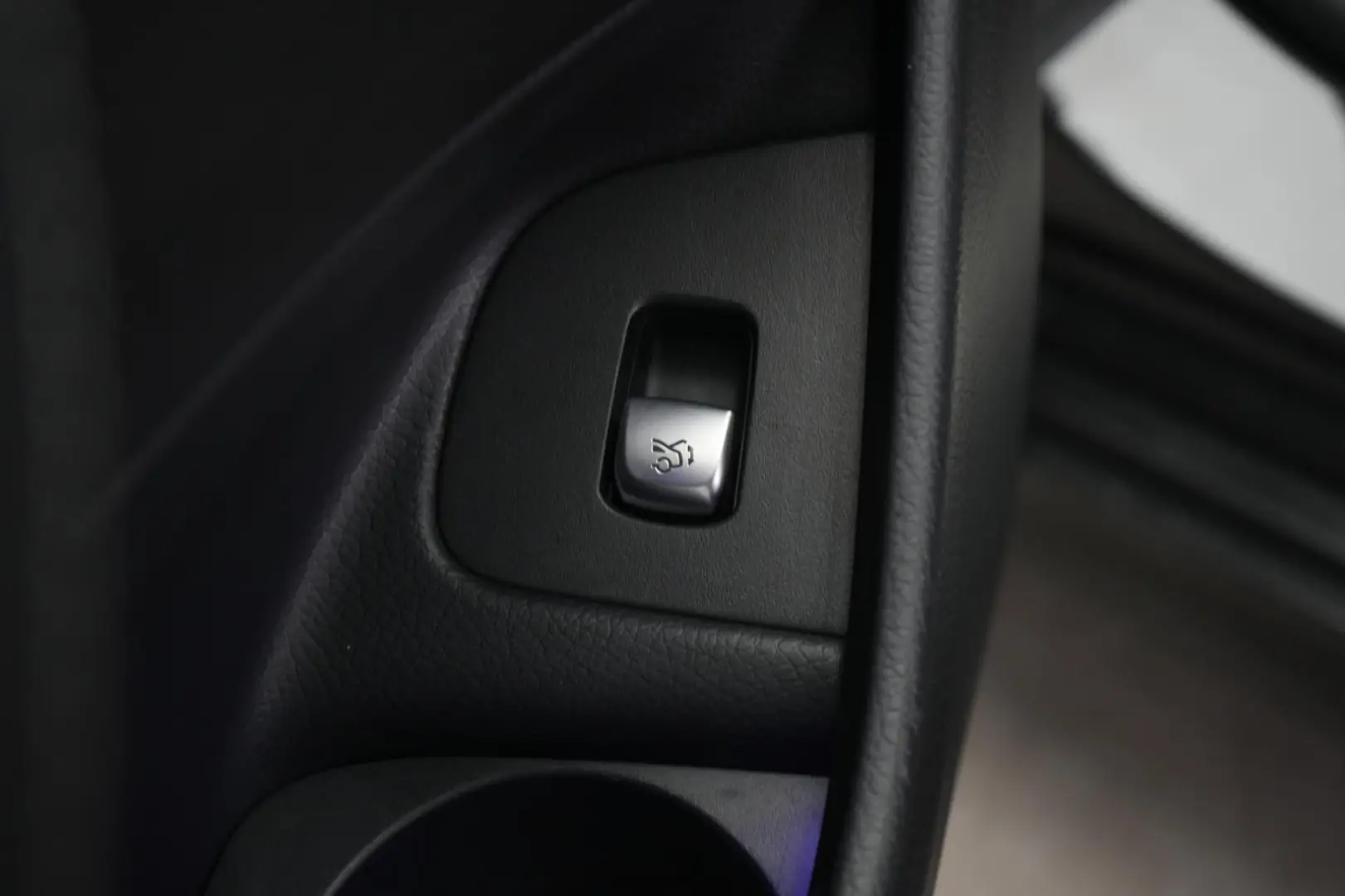 E 300 de 9G-Tronic AMG Navi Temp Kamera Burmeste