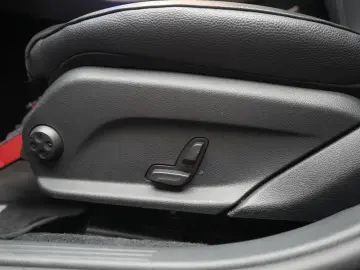 E 300 de 9G-Tronic AMG Navi Temp Kamera Burmeste