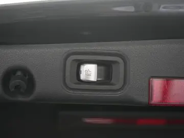 E 300 de 9G-Tronic AMG Navi Temp Kamera Burmeste