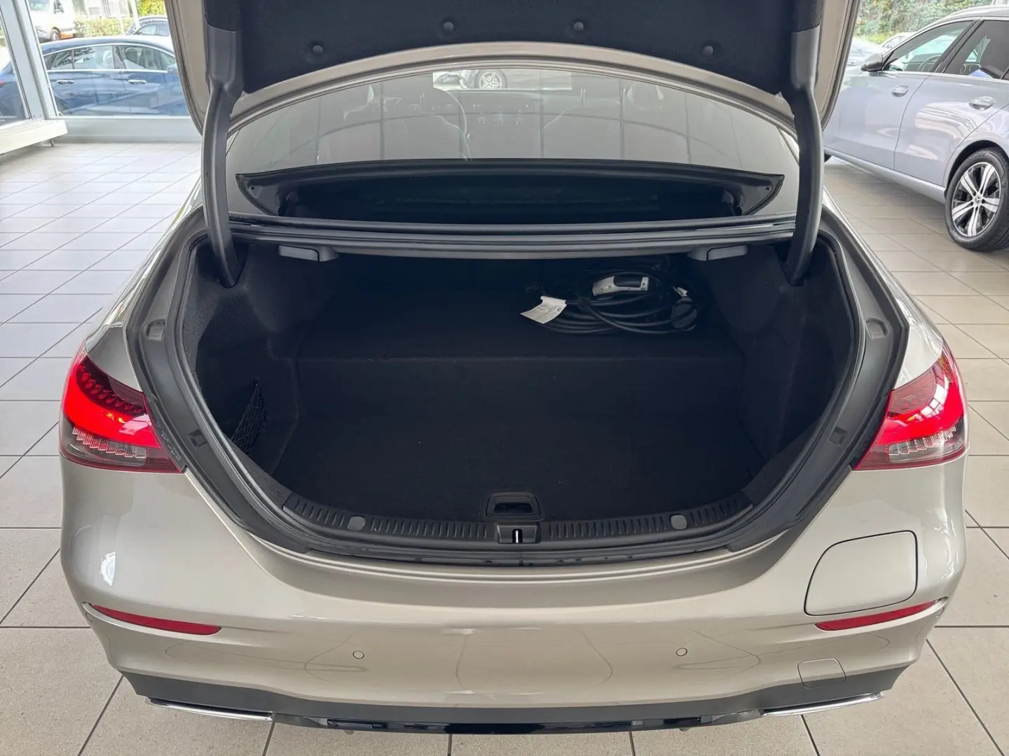 E 300 de AMG 4M Distronic AirBody Burmester LED