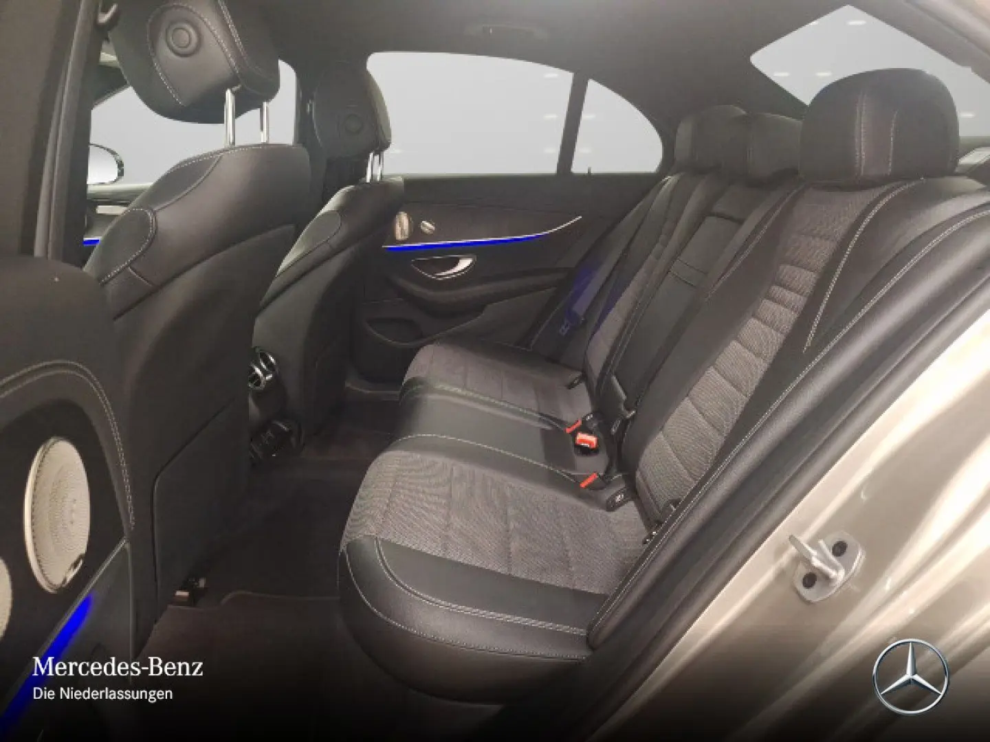 E 300 de 4M AMG NIGHT AHK FAHRASS  Burme 360