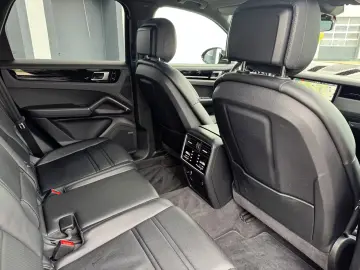 Porsche Cayenne S HUD LUFT PANO STHZ AHK BOSE ALLR.