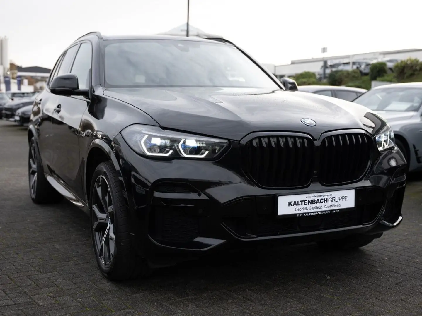 X5 xDrive 45e M-Sport PANO AHK HUD LASER LED ACC