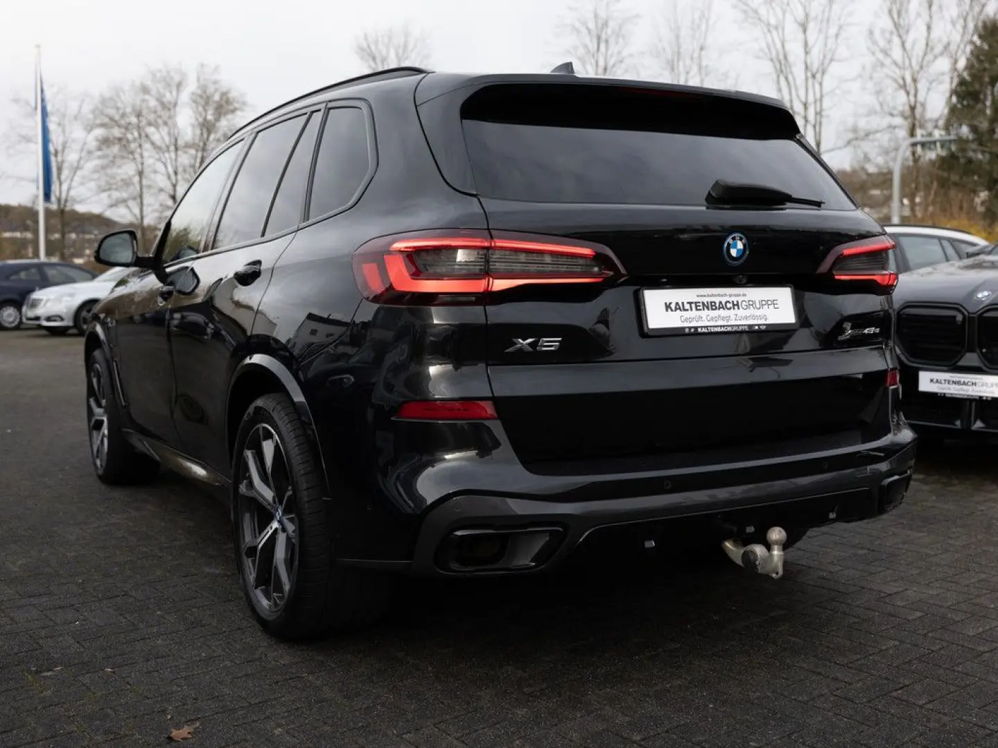 X5 xDrive 45e M-Sport PANO AHK HUD LASER LED ACC
