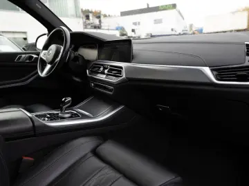 X5 xDrive 45e M-Sport PANO AHK HUD LASER LED ACC