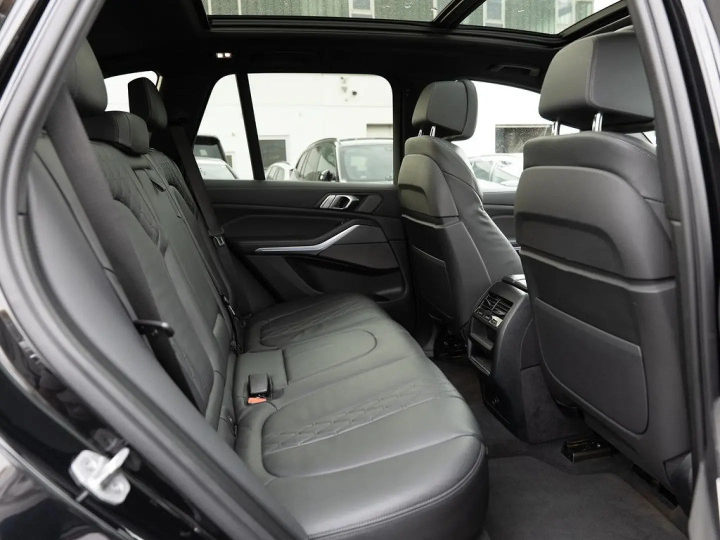 X5 xDrive 45e M-Sport PANO AHK HUD LASER LED ACC