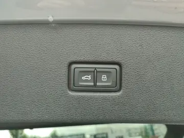 Q8 SUV 55 TFSI e quattro S line HD Matrix HeadUp