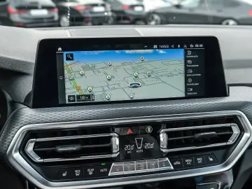 X3 xDrive30e M Sport HUD