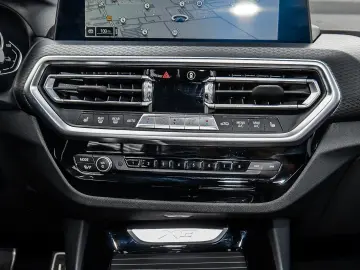 X3 xDrive30e M Sport HUD