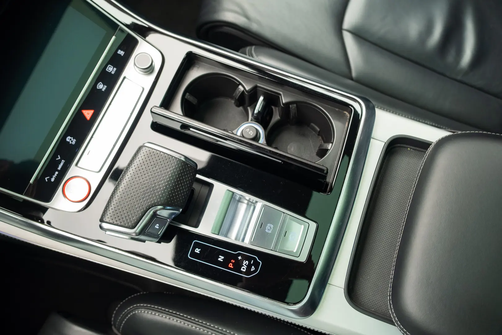 Audi SQ7 quattro TDI  4.0  AQ7