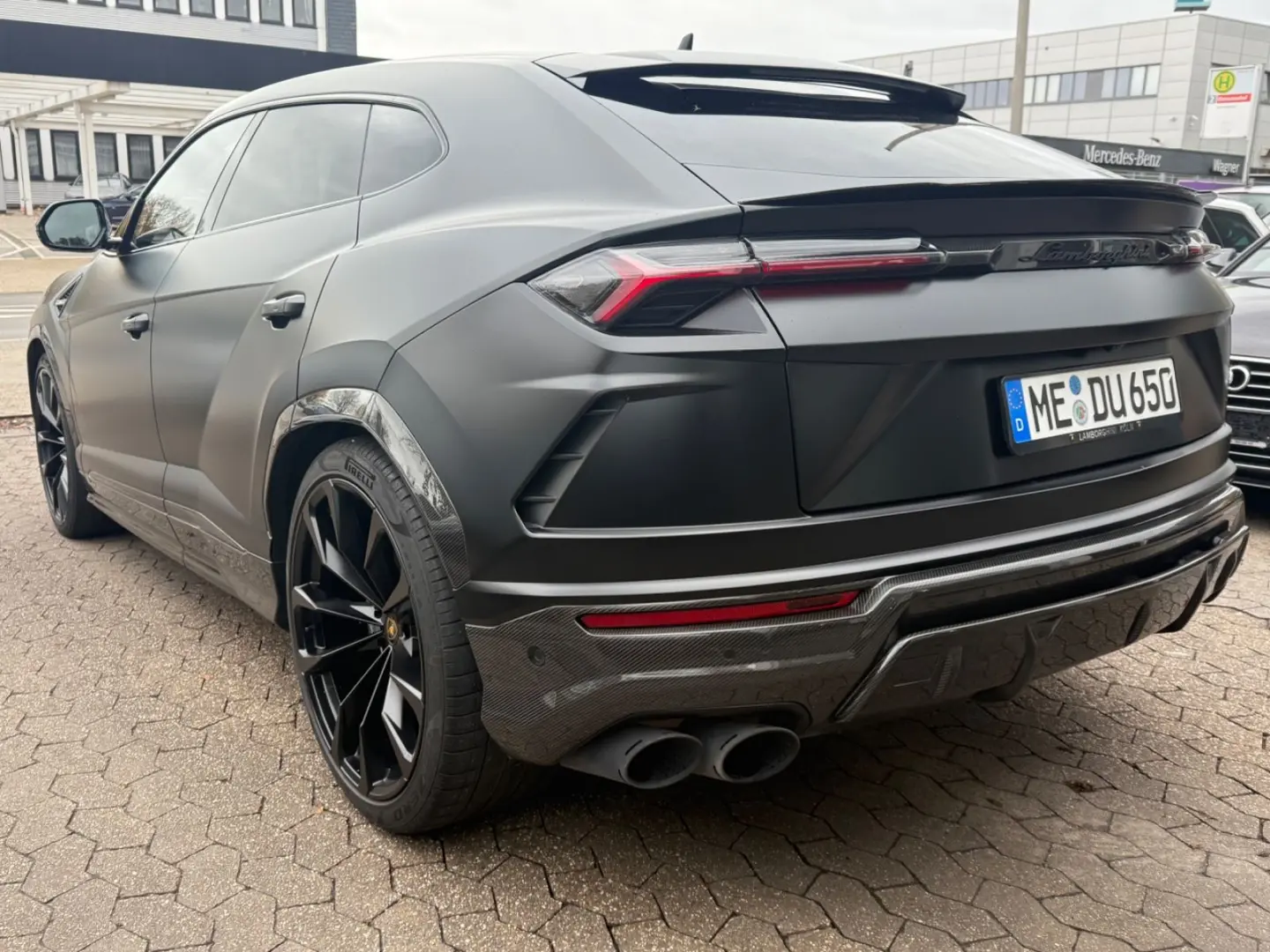 Urus B&O HeadUp Pano