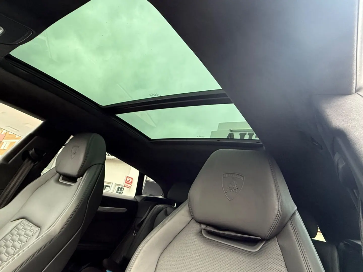 Urus B&O HeadUp Pano