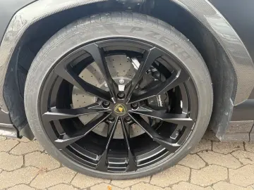 Urus B&O HeadUp Pano