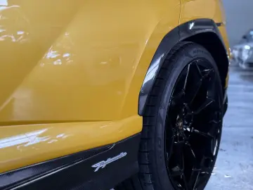 Urus 4.0 V8 Performante CARBON BANG&OLUFSEN 23