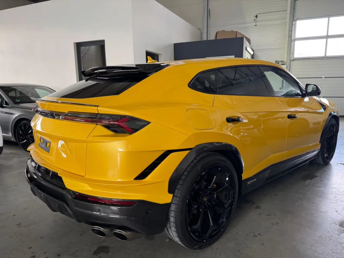 Urus 4.0 V8 Performante CARBON BANG&OLUFSEN 23