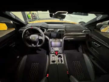 Urus 4.0 V8 Performante CARBON BANG&OLUFSEN 23