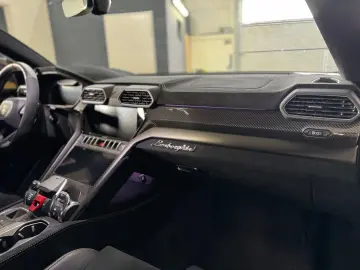 Urus 4.0 V8 Performante CARBON BANG&OLUFSEN 23