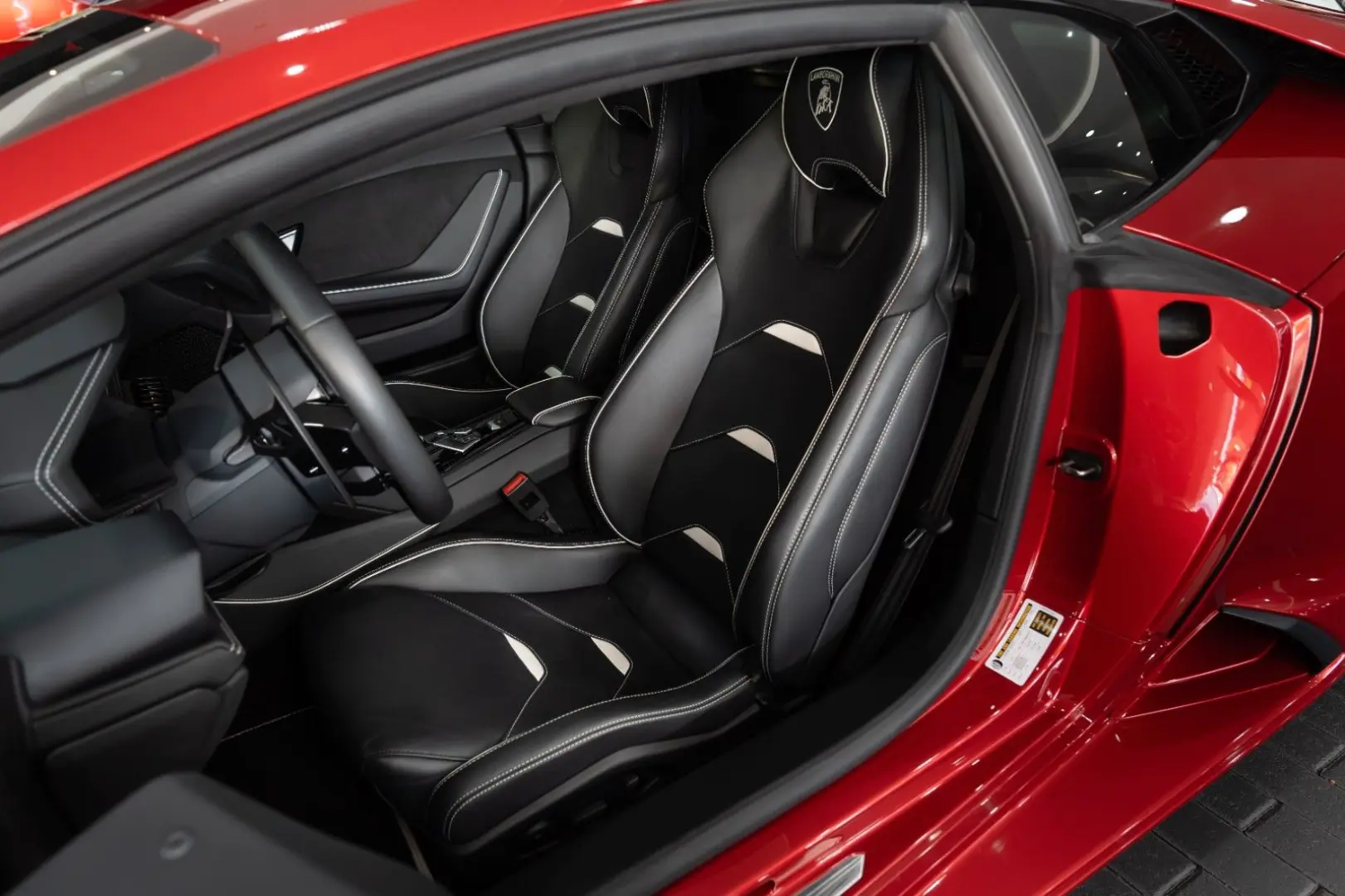 Huracán EVO RWD AKRAPOVIC-ABGAS LIFT EVO-TRIM