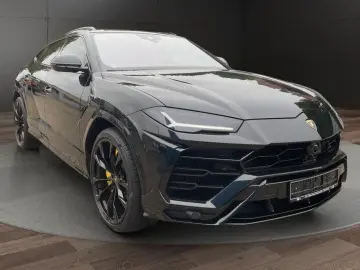 Urus B&O PANO 23  MASSAGE AMBIENTE