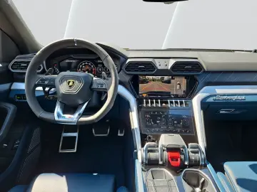 Urus Akrapovic KeramikPano Carbon HUD B&O