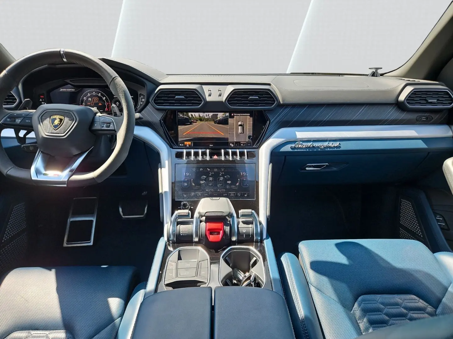 Urus Akrapovic KeramikPano Carbon HUD B&O