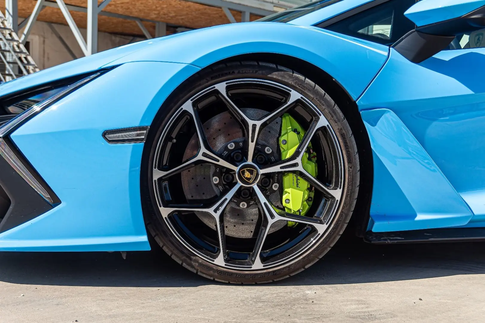 Revuelto 6.5 V12 HPEV LIFT.KERAMIK